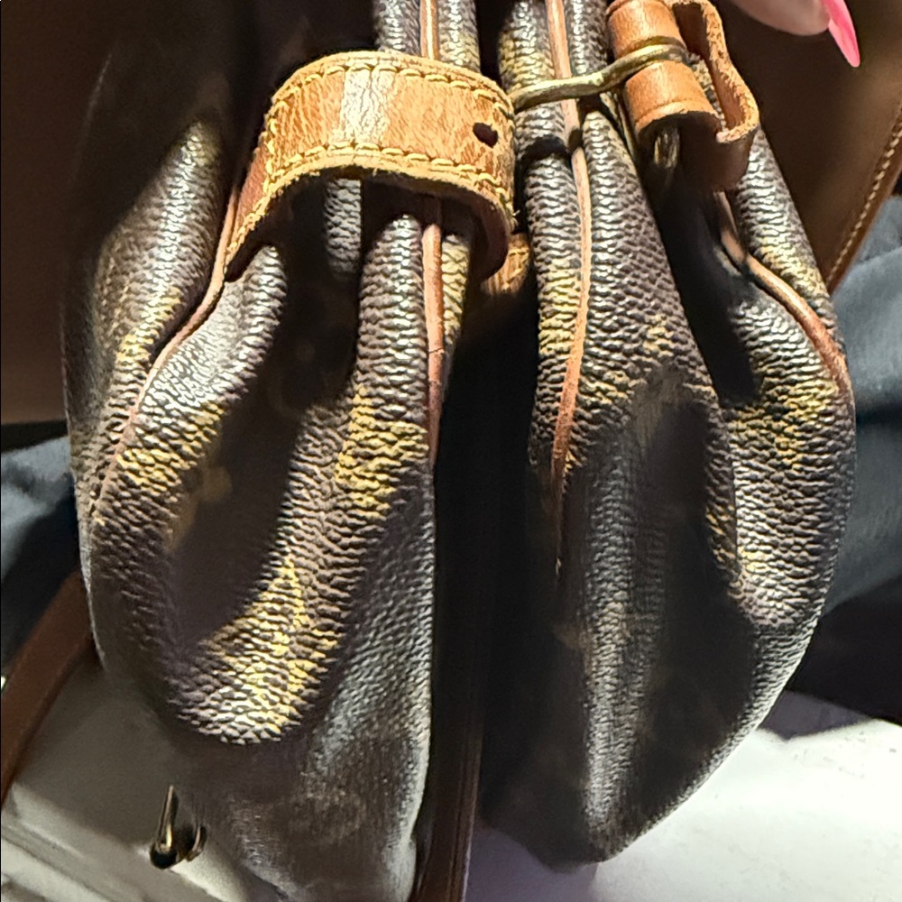 Louis Vuitton Brown Monogram Shoulder Bag - Picture 15 of 16